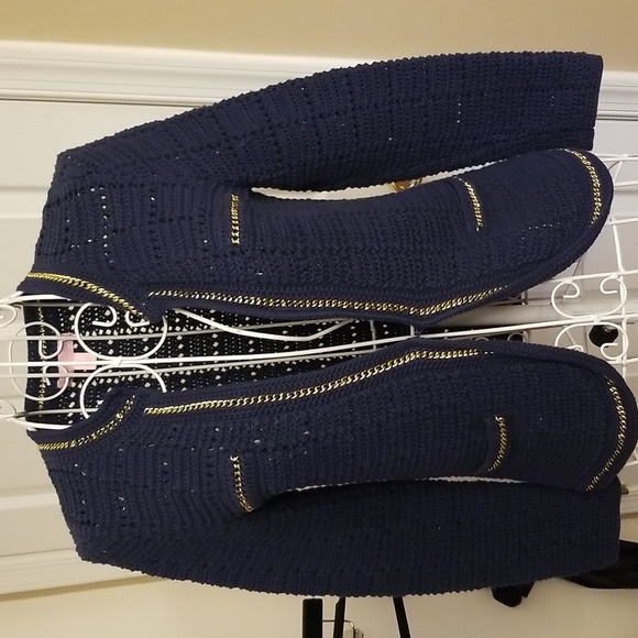 Lilly Pulitzer blue sweater accented with golden chain Details. Size Small - Picture 3 of 12